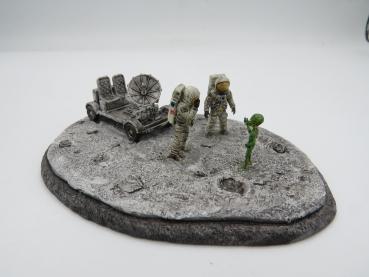 Complete Diorama - "Would you like to know how much your car is worth?"