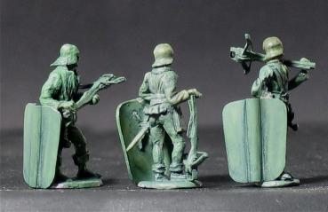 Crossbowmen waiting with Pavese