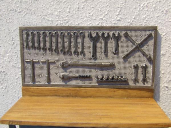 Tool wall, type 1