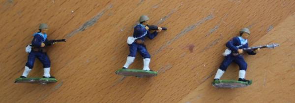 Japanische Marine in Landungsausrüstung