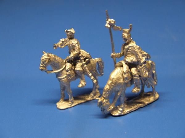 Französische Husaren, Trompeter und Standartenträger, stehend